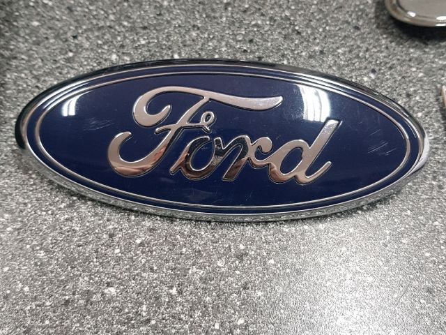 bontott FORD KUGA Első Embléma