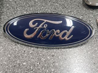 bontott FORD KUGA Első Embléma