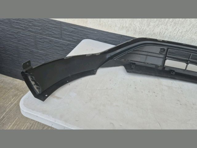 bontott FORD KUGA Első Lökhárító Légterelő