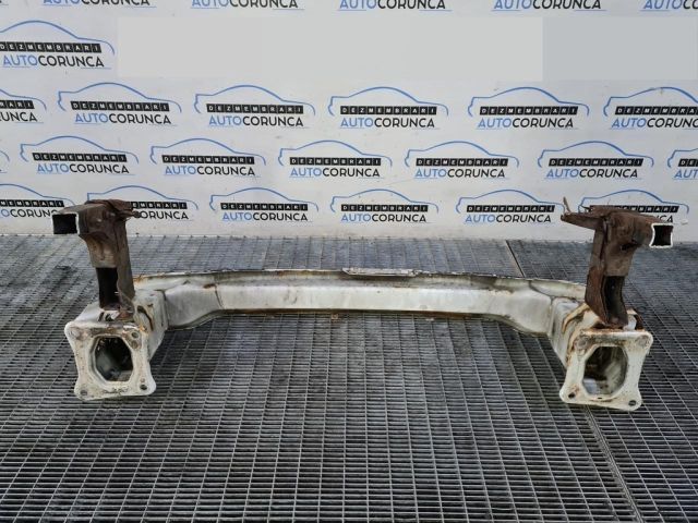 bontott FORD KUGA Első Lökhárító Merevítő (Fém)