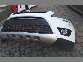 bontott FORD KUGA Első Lökhárító (Részeivel)