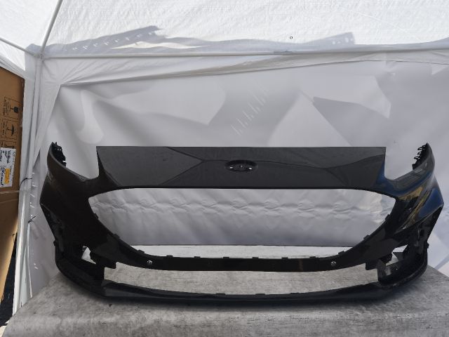 bontott FORD KUGA Első Lökhárító (Részeivel)