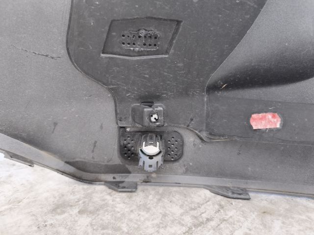 bontott FORD KUGA Első Lökhárító (Részeivel)