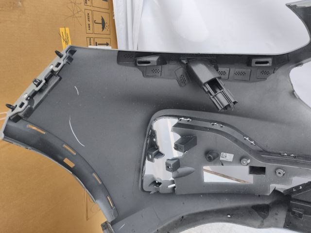 bontott FORD KUGA Első Lökhárító (Részeivel)