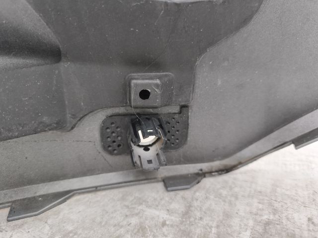 bontott FORD KUGA Első Lökhárító (Részeivel)