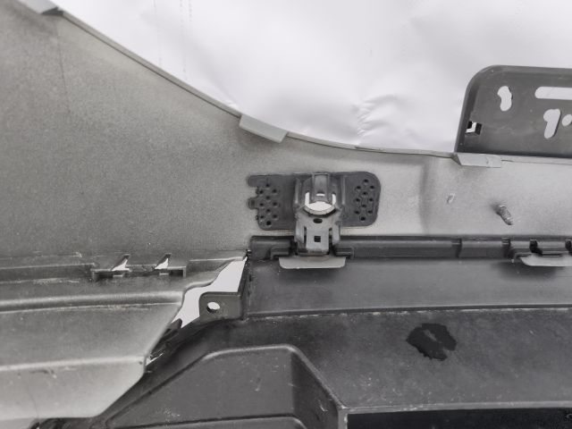 bontott FORD KUGA Első Lökhárító (Részeivel)