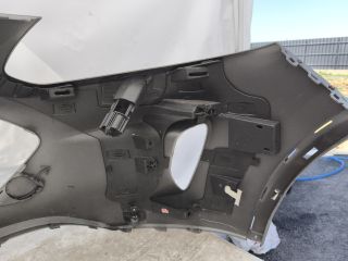 bontott FORD KUGA Első Lökhárító (Részeivel)