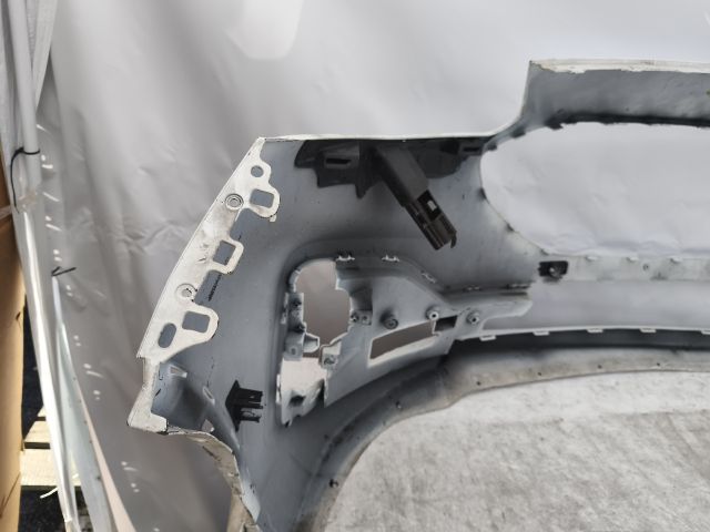 bontott FORD KUGA Első Lökhárító (Részeivel)