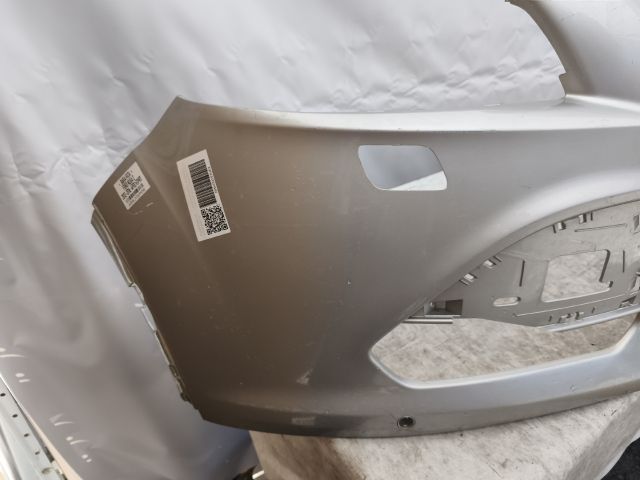 bontott FORD KUGA Első Lökhárító (Részeivel)