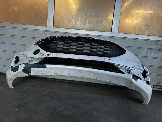 bontott FORD KUGA Első Lökhárító (Üresen)