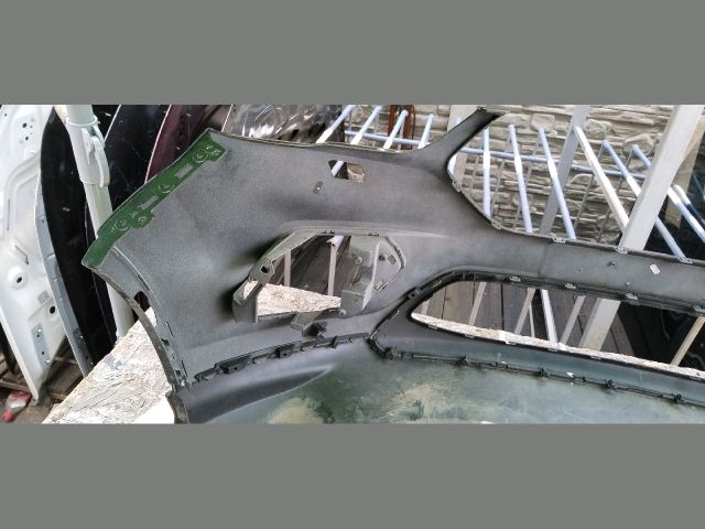 bontott FORD KUGA Első Lökhárító (Üresen)