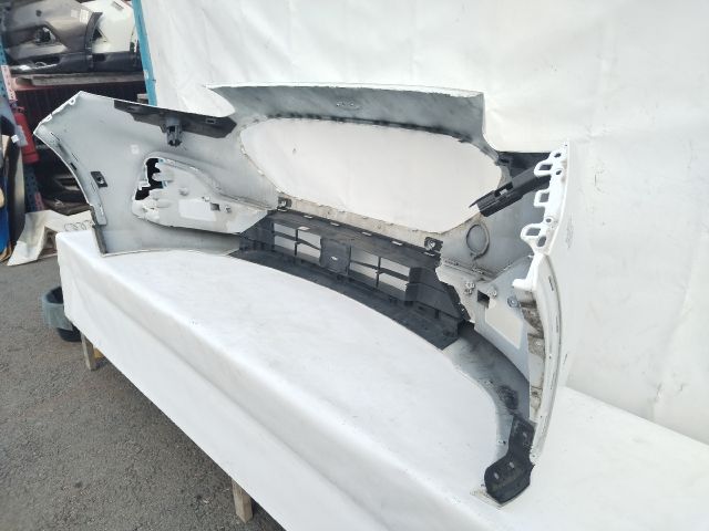 bontott FORD KUGA Első Lökhárító (Üresen)