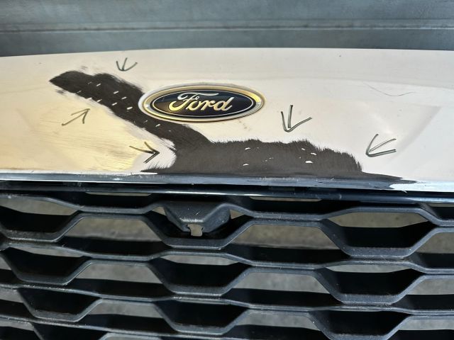 bontott FORD KUGA Első Lökhárító (Üresen)