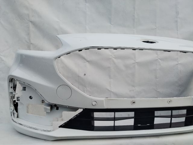 bontott FORD KUGA Első Lökhárító (Üresen)