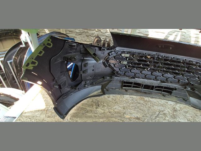 bontott FORD KUGA Első Lökhárító (Üresen)