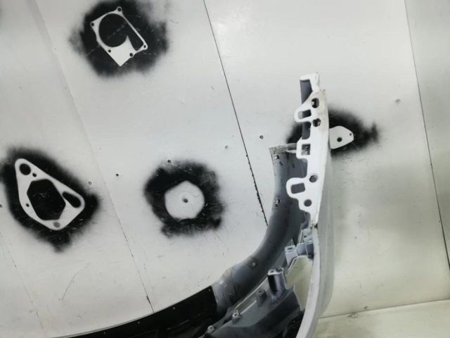 bontott FORD KUGA Első Lökhárító (Üresen)