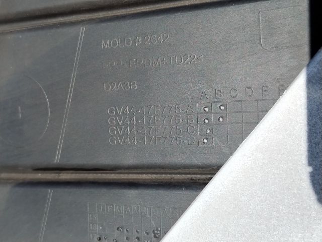 bontott FORD KUGA Első Lökhárító (Üresen)