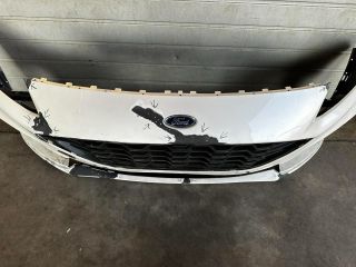 bontott FORD KUGA Első Lökhárító (Üresen)