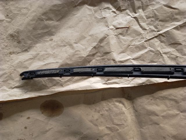 bontott FORD KUGA Első Szélvédő Jobb Díszléc