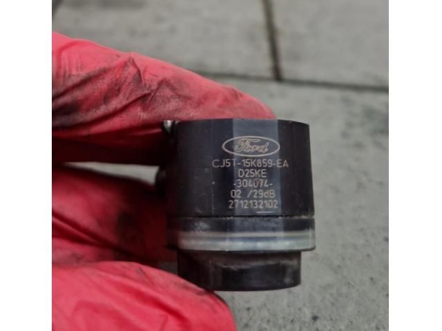 bontott FORD KUGA Első Tolatóradar Fej