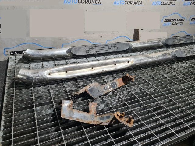 bontott FORD KUGA Fellépő Pár