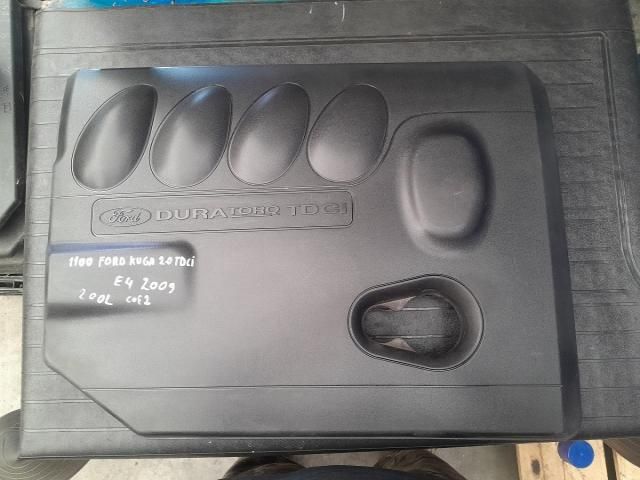 bontott FORD KUGA Felső Hűtőburkolat