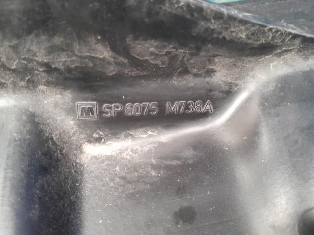 bontott FORD KUGA Felső Hűtőburkolat