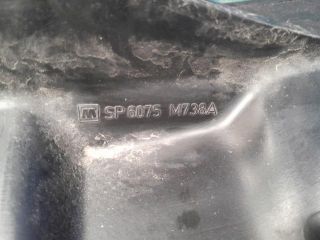 bontott FORD KUGA Felső Hűtőburkolat