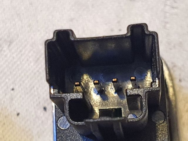 bontott FORD KUGA Fényérzékelő