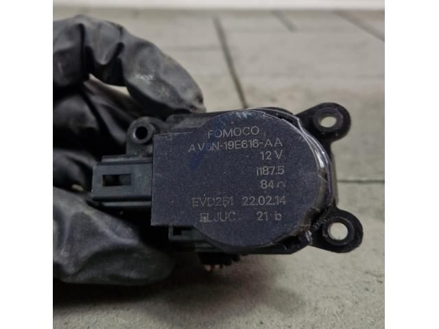 bontott FORD KUGA Fűtés Állító Motor