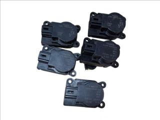 bontott FORD KUGA Fűtés Állító Motor