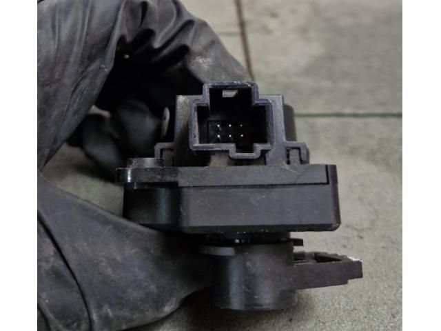 bontott FORD KUGA Fűtés Állító Motor