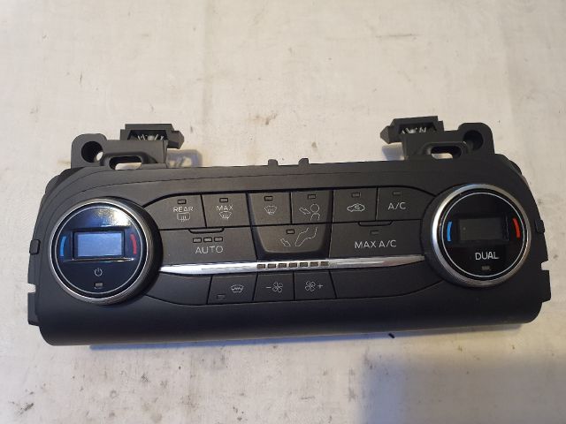 bontott FORD KUGA Fűtéskapcsoló (digit klímás)