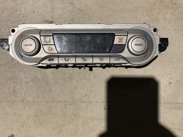 bontott FORD KUGA Fűtéskapcsoló (digit klímás)