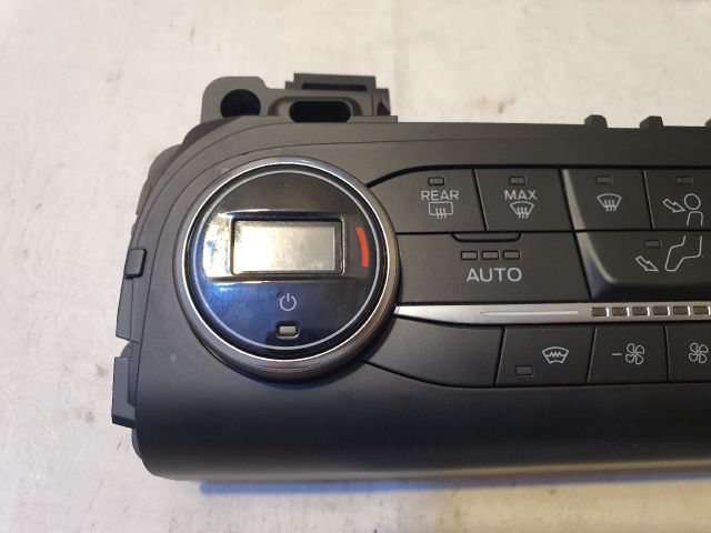 bontott FORD KUGA Fűtéskapcsoló (digit klímás)