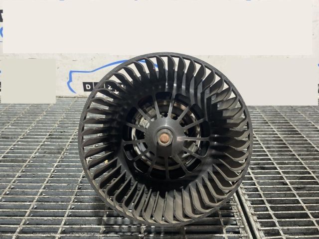 bontott FORD KUGA Fűtőmotor (Klímás)