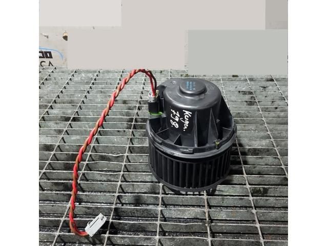 bontott FORD KUGA Fűtőmotor (Klímás)