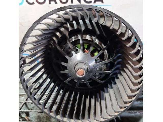 bontott FORD KUGA Fűtőmotor (Klímás)