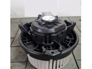 bontott FORD KUGA Fűtőmotor (Klímás)