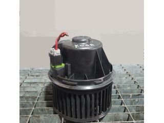 bontott FORD KUGA Fűtőmotor (Klímás)