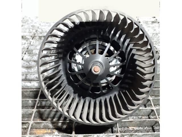 bontott FORD KUGA Fűtőmotor (Klímás)