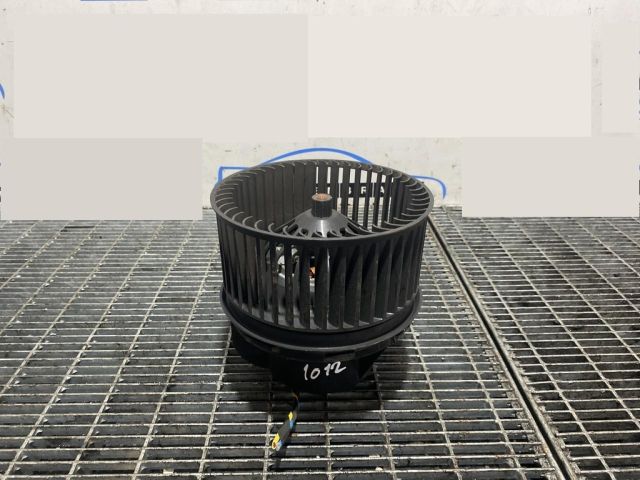 bontott FORD KUGA Fűtőmotor (Klímás)