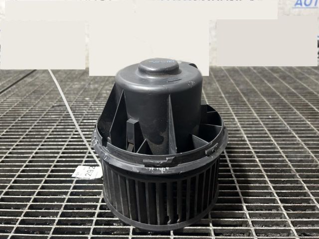 bontott FORD KUGA Fűtőmotor (Klímás)