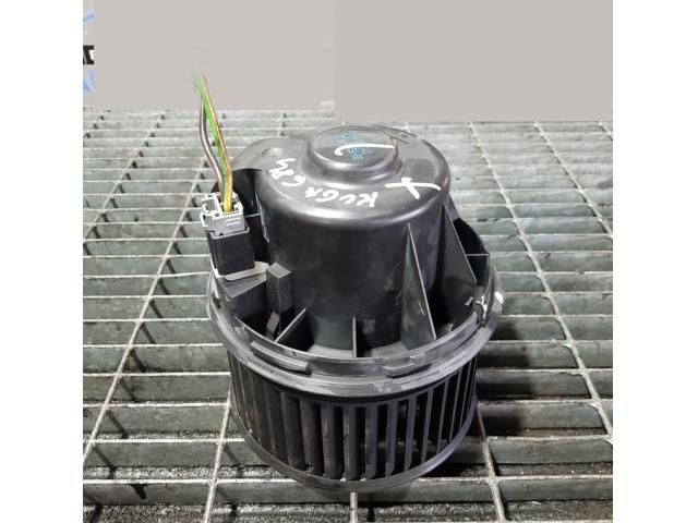 bontott FORD KUGA Fűtőmotor (Klímás)