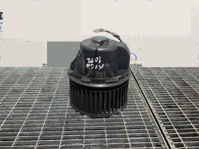 bontott FORD KUGA Fűtőmotor (Klímás)