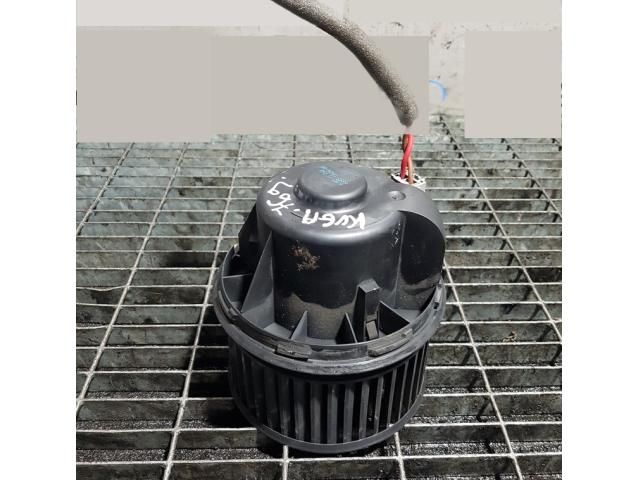 bontott FORD KUGA Fűtőmotor (Klímás)