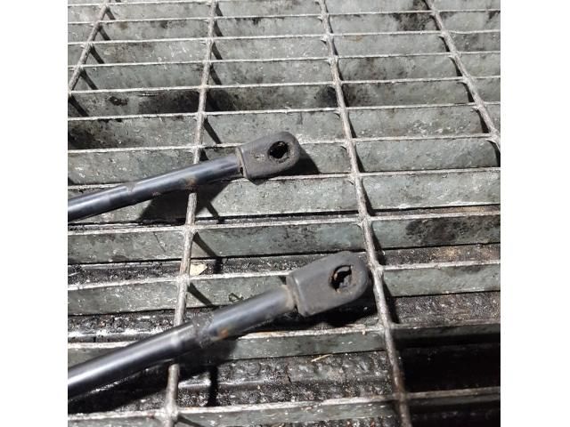 bontott FORD KUGA Gázrugós Kitámasztó Teleszkóp Csomagtérajtó (Pozíciófüggetlen)