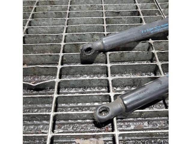 bontott FORD KUGA Gázrugós Kitámasztó Teleszkóp Csomagtérajtó (Pozíciófüggetlen)