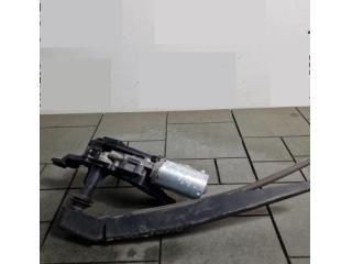 bontott FORD KUGA Hátsó Ablaktörlő Motor