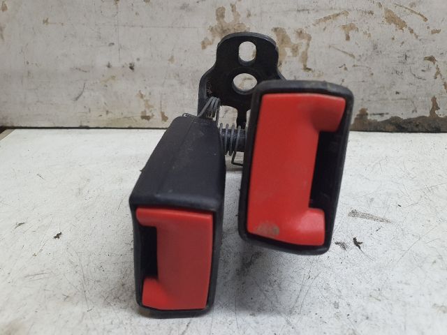 bontott FORD KUGA Hátsó középső Biztonsági Öv Csat